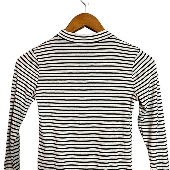 NWT! Lulus striped long sleeve cropped tee - Picture 9 of 9